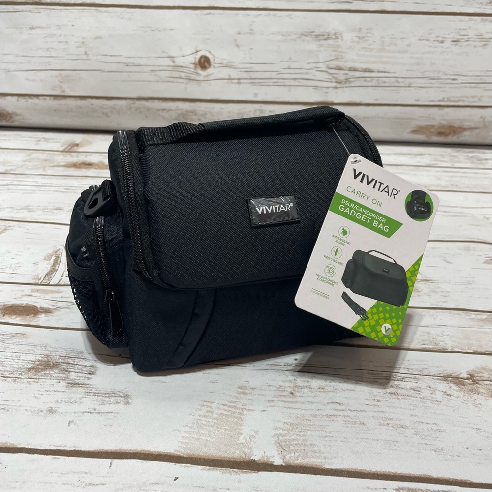 Vivitar Gadget Bag. NWT